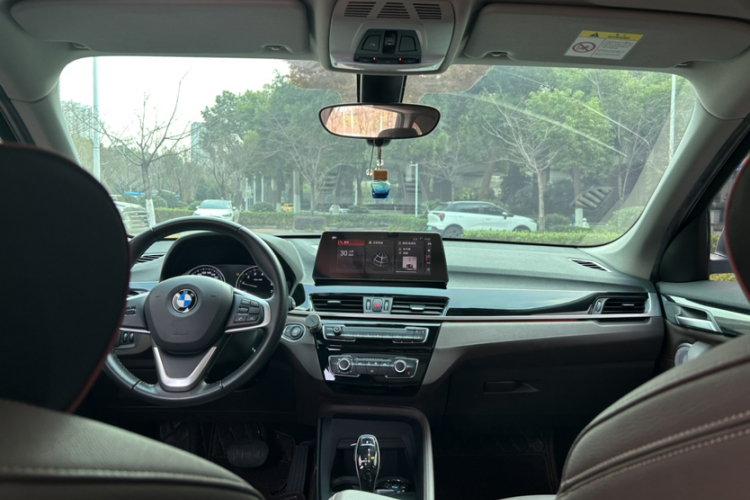 宝马X1 2021款 sDrive20Li 时尚型中控内饰7001