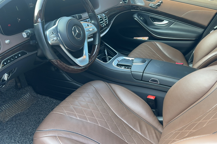 奔驰 迈巴赫S级 2019款 S 560 4MATIC局部细节9005