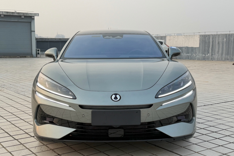 腾势Z9GT 2024款 1100四驱Max版车身外观6001