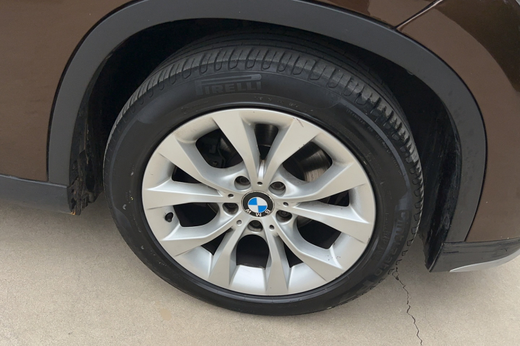 宝马X1 2014款 sDrive18i 时尚型车身外观6010