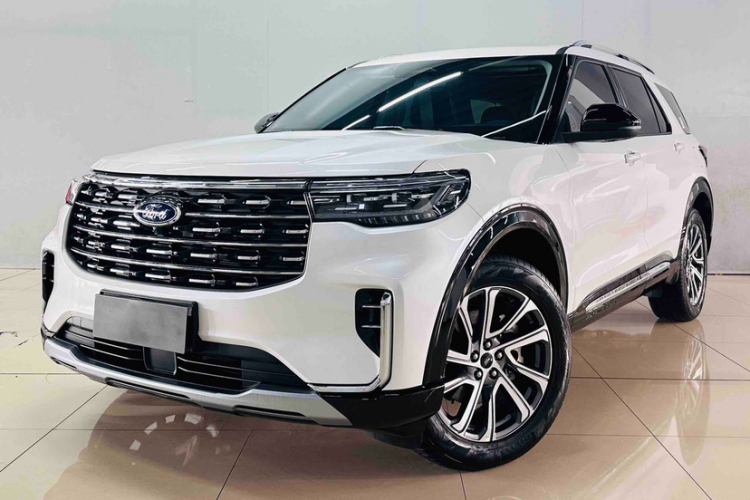 福特 探险者 2025款 2.3T EcoBoost 四驱穿越版 5座车身外观1