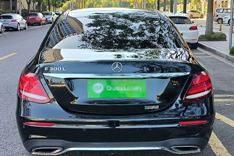 奔驰E级 2020款 改款 E 300 L 运动时尚型车身外观6004