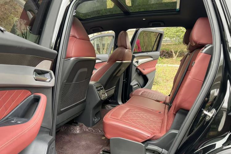 奥迪Q6 2023款 45 TFSI quattro 齐云型 飞骑套装中控内饰7002