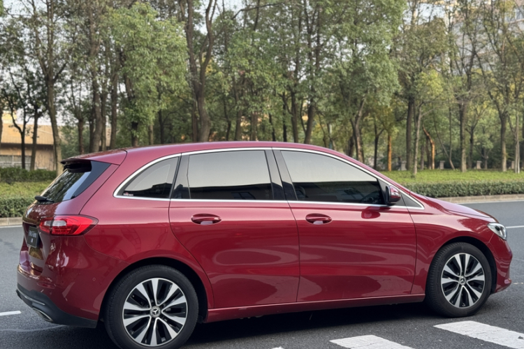 奔驰B级 2020款 B 180车身外观6004