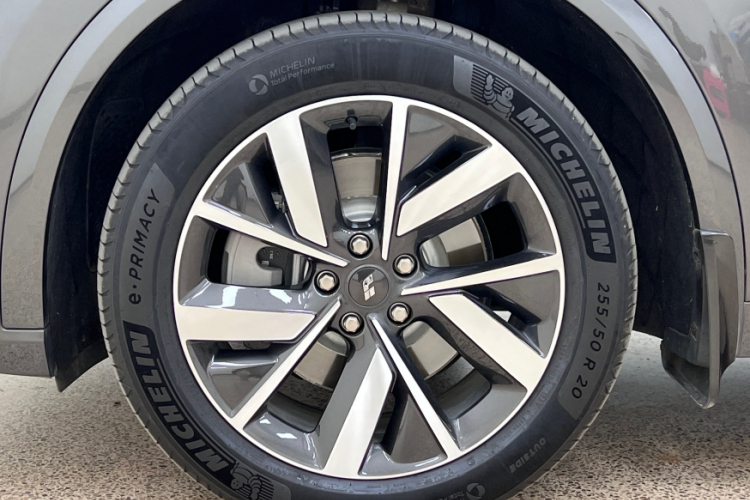 理想汽车 理想L8 2023款 Pro车身外观6009