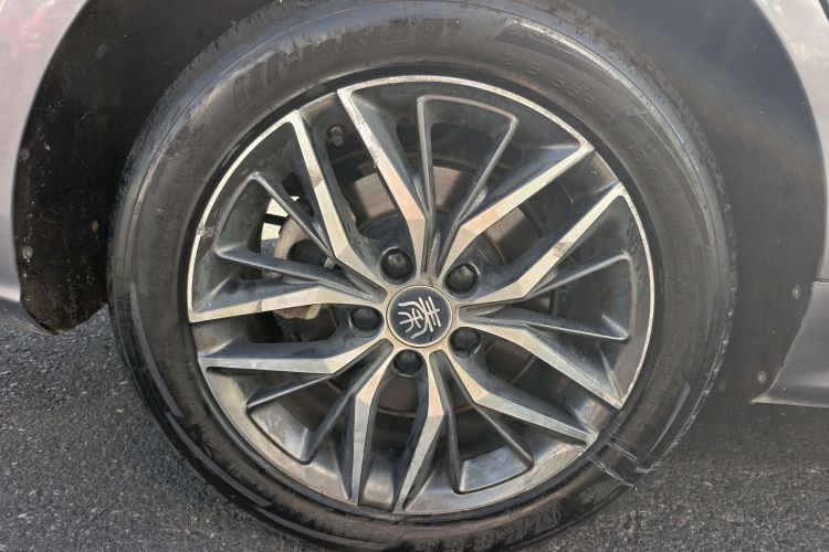 比亚迪 秦PLUS 2023款 冠军版 EV 420KM领先型车身外观6006