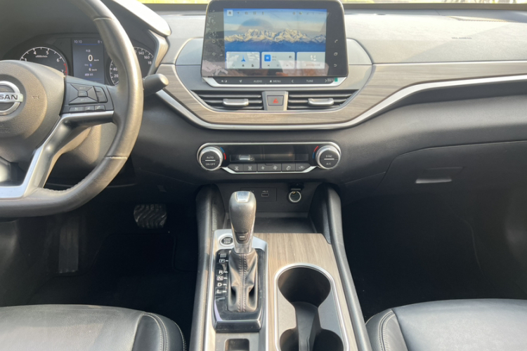 日产 天籁 2021款 2.0L XL 舒适版中控内饰7006