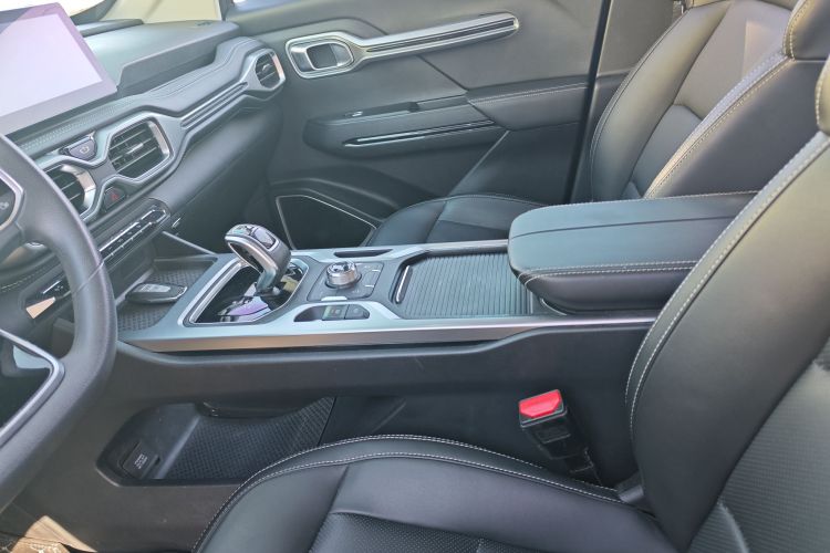 吉利汽车 豪越 2020款 1.8TD 自动舒适型 7座局部细节19