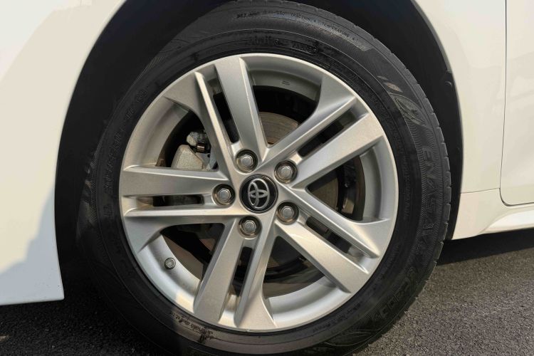 丰田 雷凌 2022款 双擎 1.8H E-CVT豪华版车身外观6006