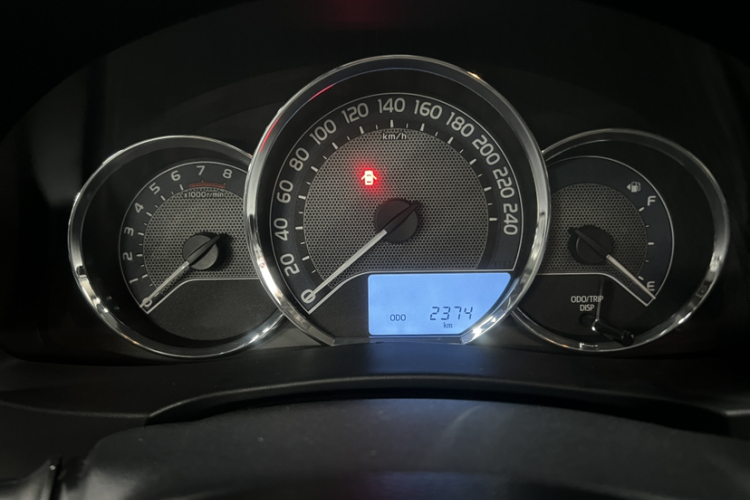 丰田 卡罗拉 2014款 1.6L CVT GL中控内饰15