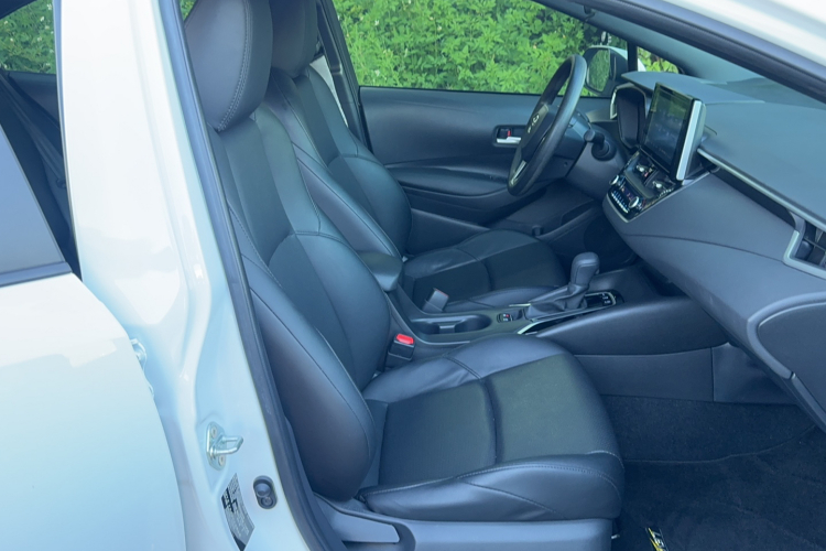 丰田 雷凌 2023款 185T CVT豪华版局部细节41