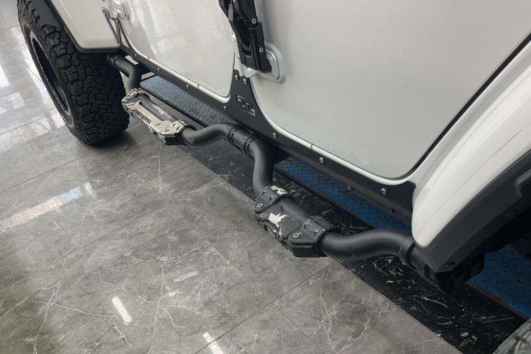 Jeep 牧马人 2024款 2.0T 撒哈拉四门版中控内饰7010