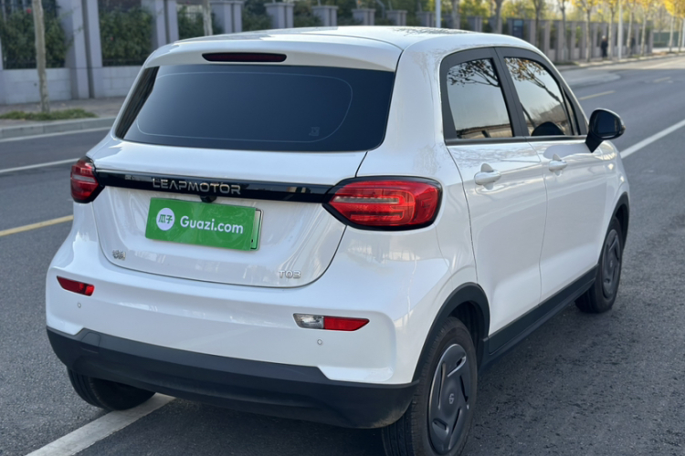 零跑汽车 零跑T03 2024款 200轻享版车身外观6007