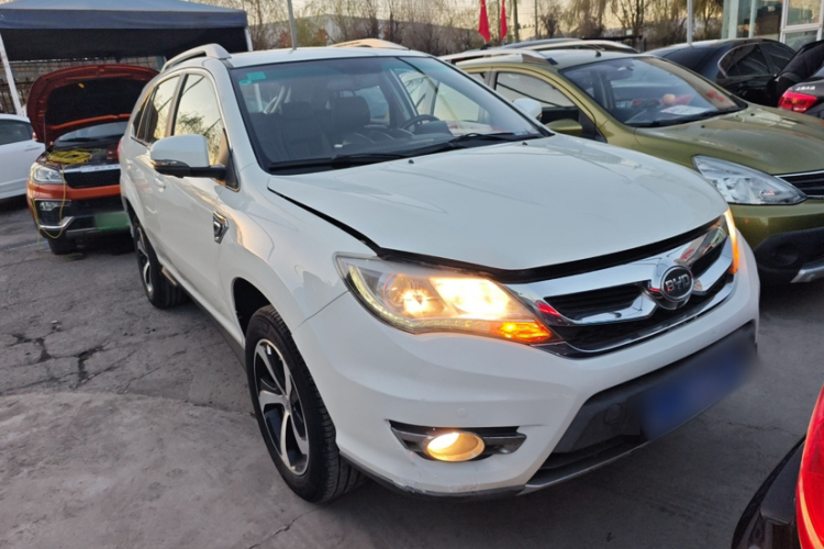 比亚迪S7 2015款 2.0T 自动尊贵型车身外观6001