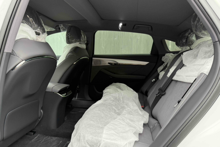 岚图汽车 岚图追光 2024款 PHEV 四驱超长续航行政版中控内饰7007