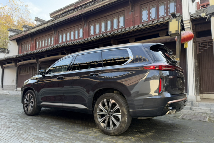 星途揽月 2023款 400T 四驱星尊版 6座车身外观6008