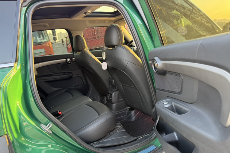 MINI Countryman 2021款 1.5T COOPER 鉴赏家中控内饰7012