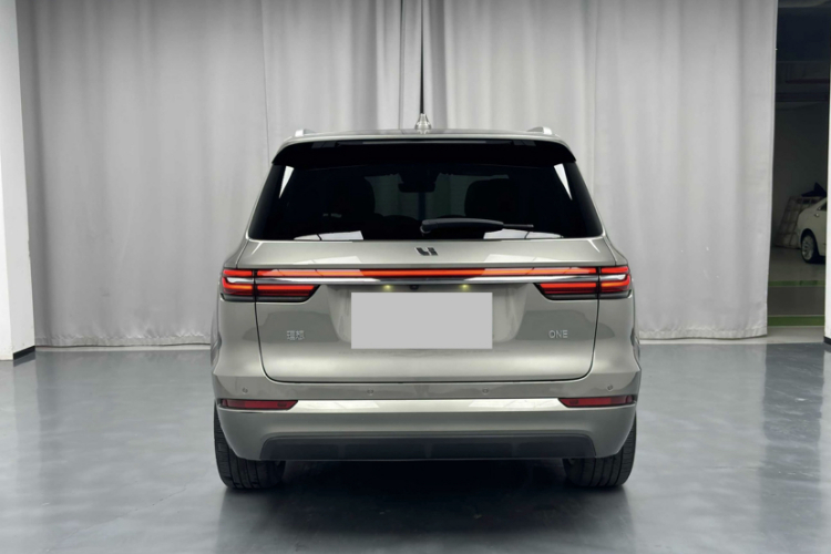 理想汽车 理想ONE 2021款 增程6座版车身外观6006