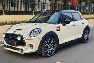 MINI 2019款 2.0T COOPER S 艺术家 五门版