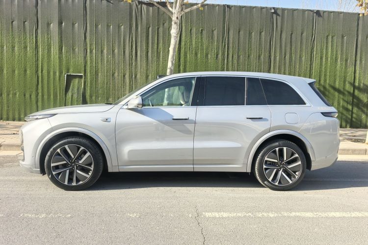 理想汽车 理想L8 2024款 Ultra车身外观6007