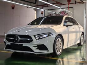 奔驰A级 2020款 改款 A 200 L 运动轿车时尚型