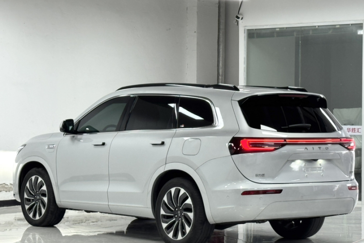 鸿蒙智行 问界M7 2024款 1.5T 智驾四驱Max版 5座车身外观6005