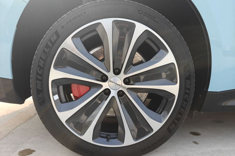 鸿蒙智行 智界S7 2025款 703km Ultra运动版车身外观6012