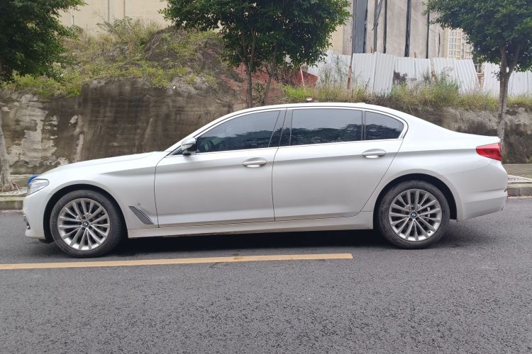 宝马5系 2020款 530Li 领先型 豪华套装车身外观6006