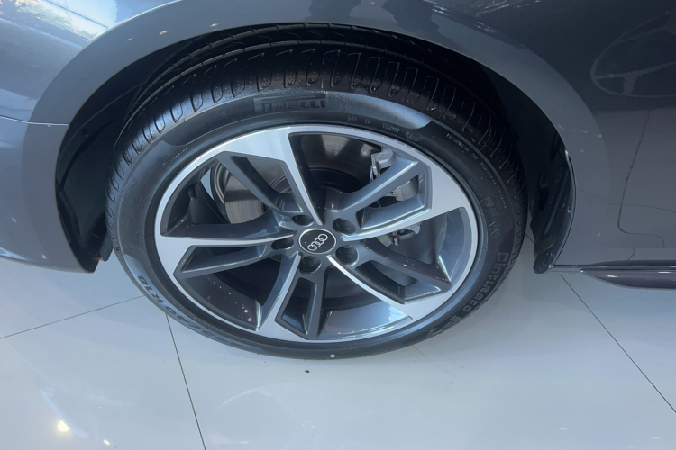 奥迪A4L 2024款 40 TFSI 时尚动感型车身外观6003