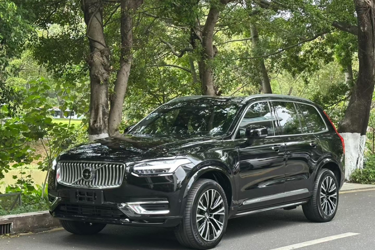 沃尔沃XC90新能源 2023款 T8 RECHARGE 智尊豪华版 7座车身外观1