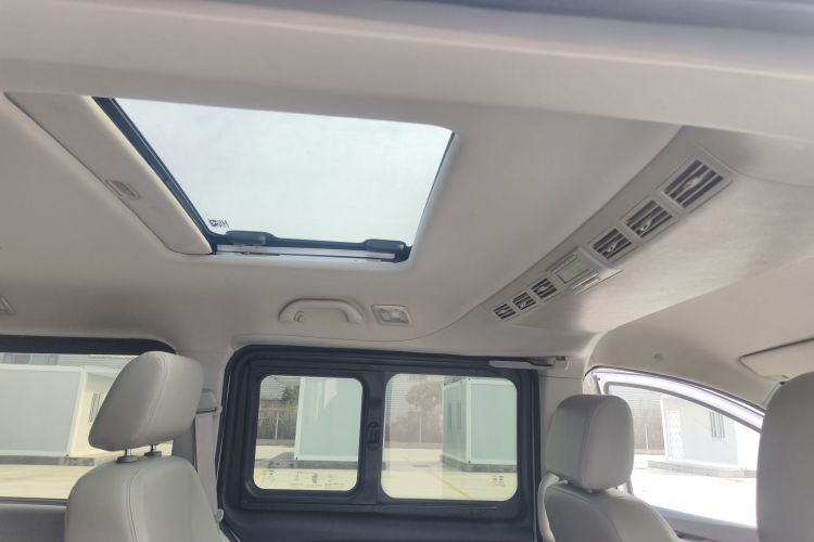 江汽集团 瑞风M5 2017款 2.0T 汽油双离合商务版局部细节9002