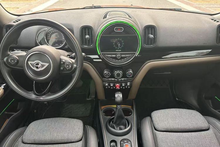 MINI Countryman 2018款 1.5T COOPER ALL4 经典派中控内饰7004