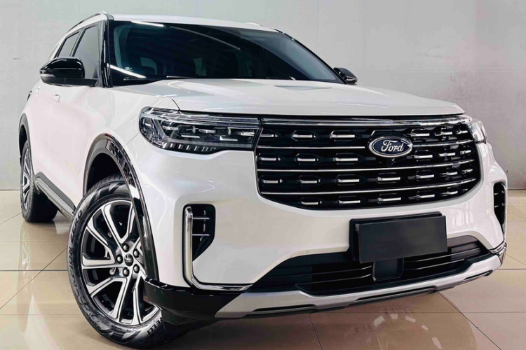 福特 探险者 2025款 2.3T EcoBoost 四驱穿越版 5座车身外观6005