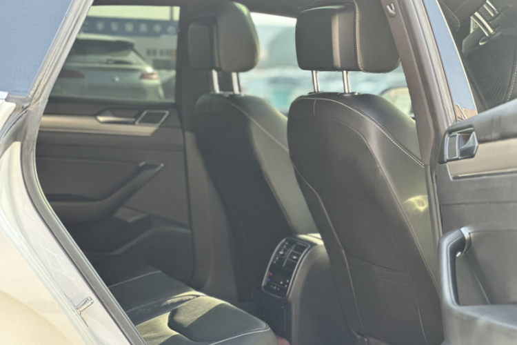 一汽-大众CC 2020款 330TSI 魅颜版 国VI车身外观6007