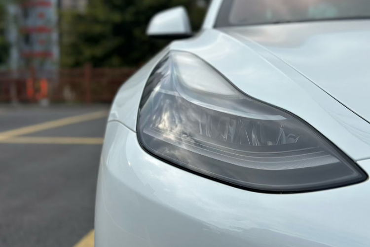 特斯拉 Model 3 2022款 后轮驱动版车身外观6010