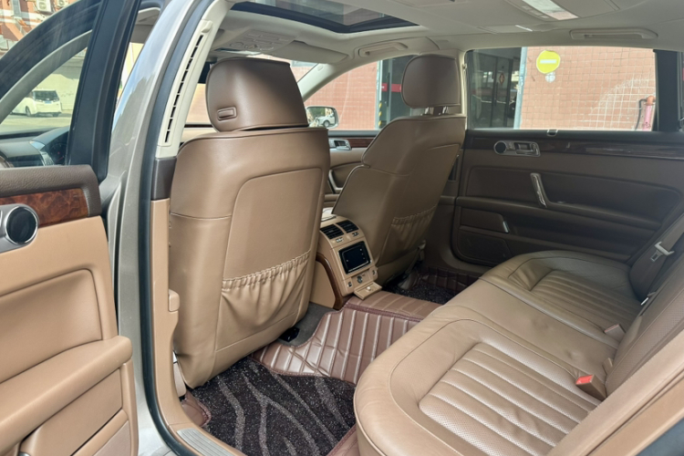 大众 辉腾 2014款 3.0L 行政型中控内饰7003