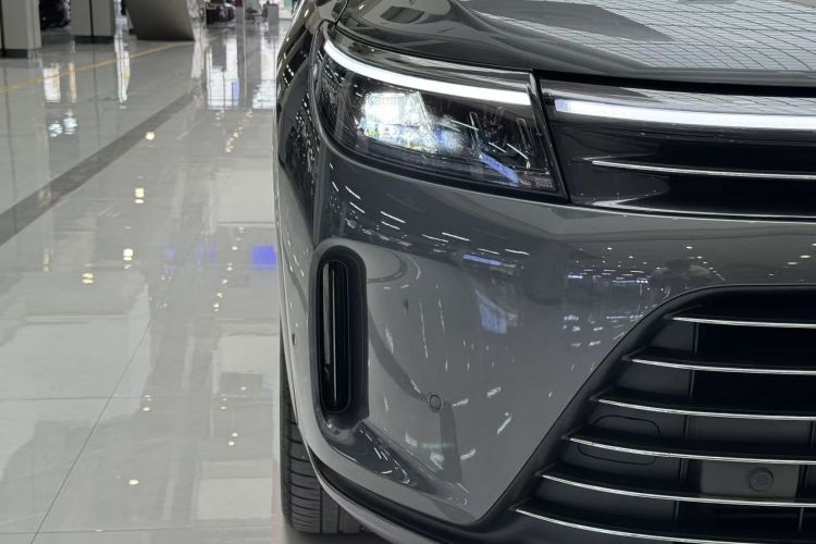 鸿蒙智行 问界M7 2024款 1.5T 后驱Plus版 5座车身外观6008