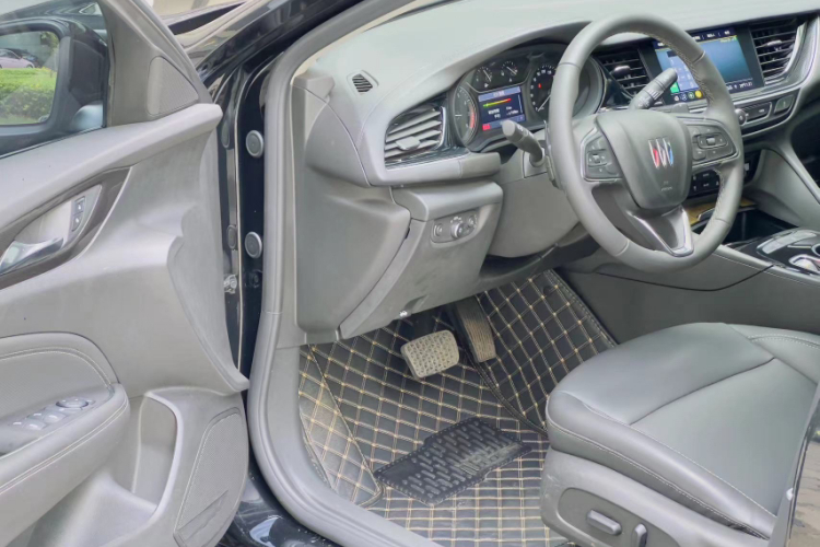 别克 君威 2024款 25T 超享版中控内饰7003