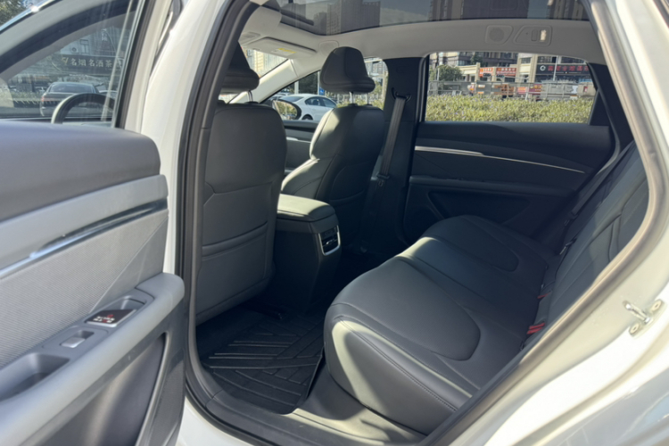 小鹏MONA M03 2024款 620 超长续航中控内饰7002