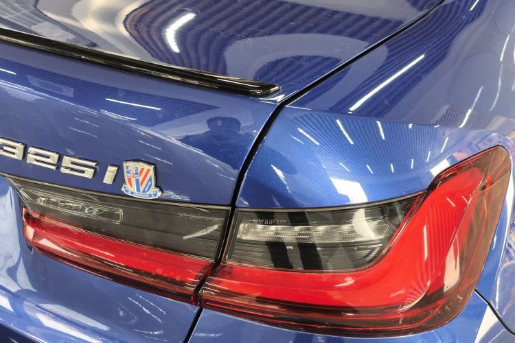 宝马3系 2022款 325i M运动曜夜套装车身外观6007