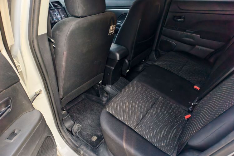 三菱 劲炫ASX 2013款 2.0L CVT两驱精英版中控内饰7003