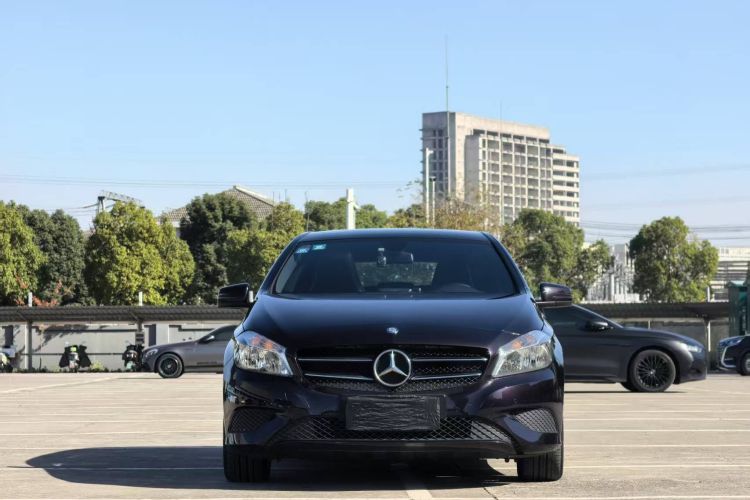 奔驰A级(进口) 2013款 A 180 时尚型车身外观6003