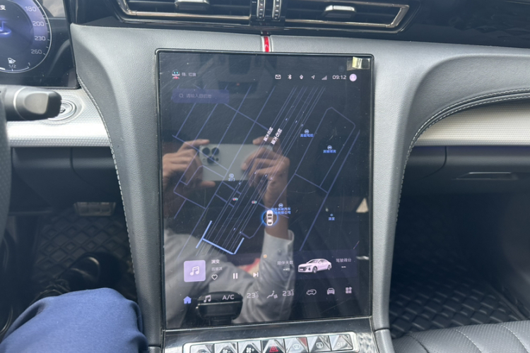 红旗H5 2024款 2.0T 自动智联旗畅版中控内饰7003