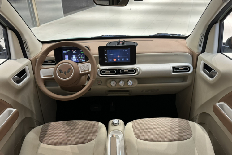 五菱汽车 宏光MINIEV 2024款 第三代 170km中控内饰7007