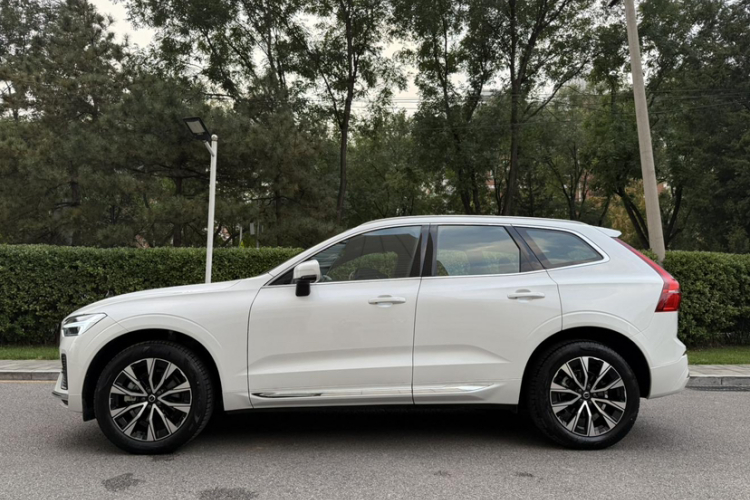 沃尔沃XC60 2025款 B5 四驱智远豪华版车身外观6001