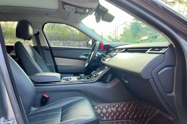 路虎 揽胜星脉 2018款 P300 S中控内饰7004