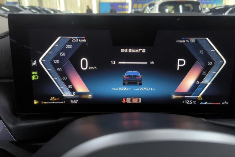 宝马3系 2024款 325Li M运动套装中控内饰15