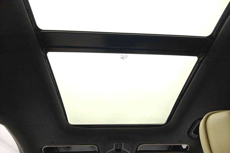 吉利汽车 星越L 2025款 东方曜 2.0TD 自动四驱望月版局部细节22