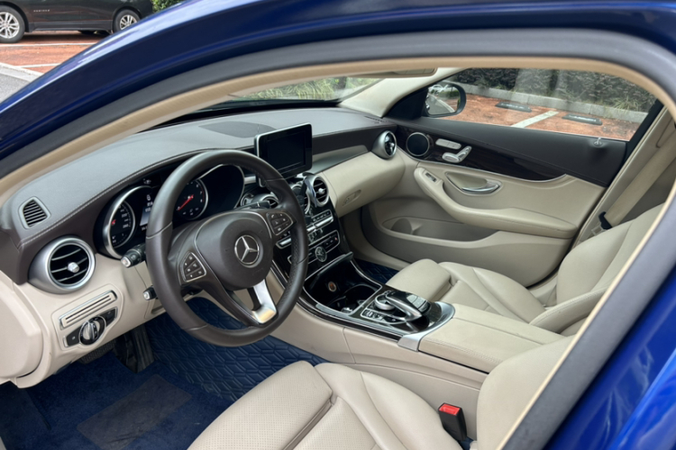 奔驰C级 2015款 C 200 L中控内饰7005