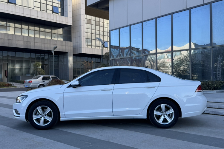 大众 凌渡 2018款 230TSI 手动风尚版车身外观6001